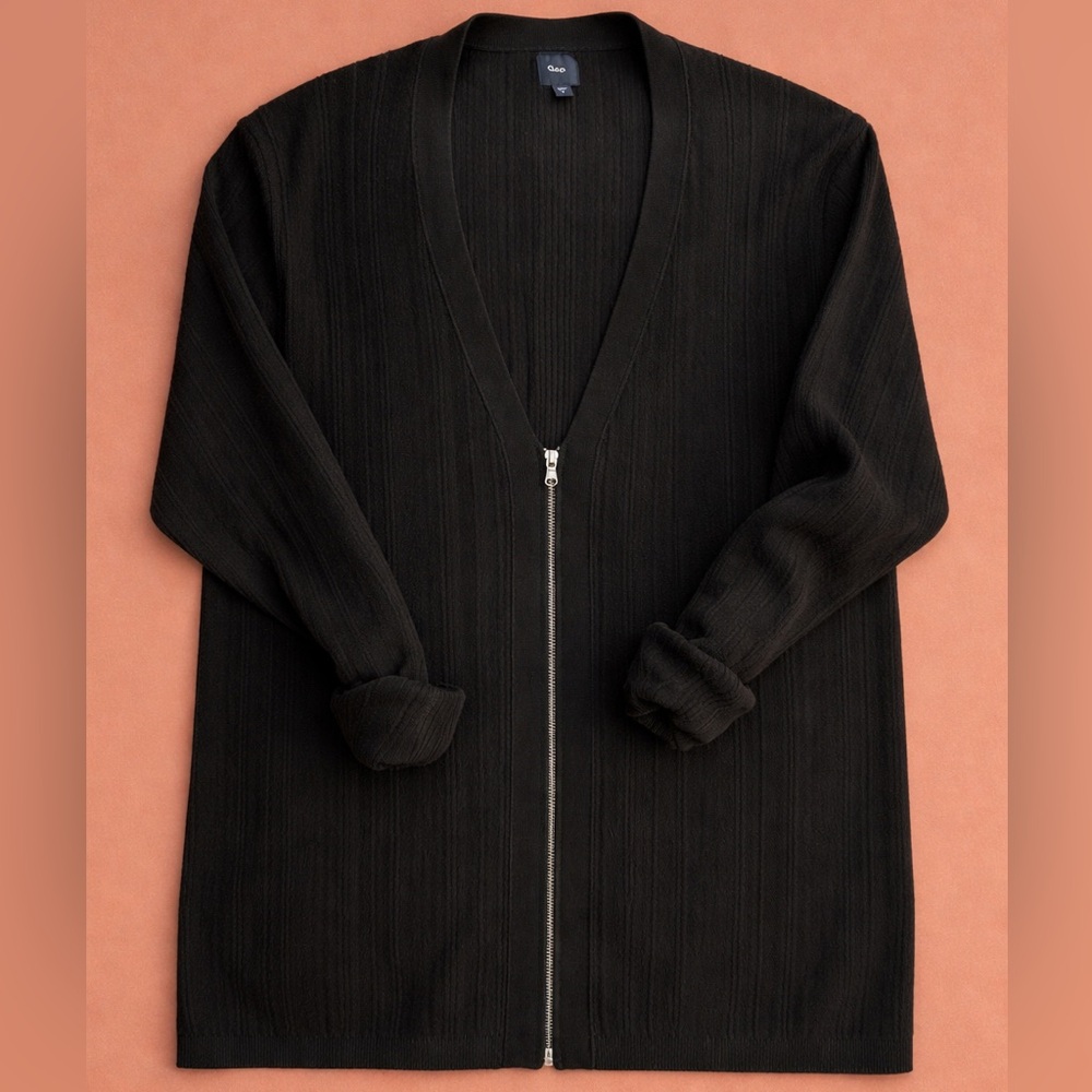 Men's V-neck Zip Up Cardigan Sweater in Black - S